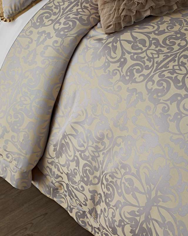 Jackie Duvet, Queen